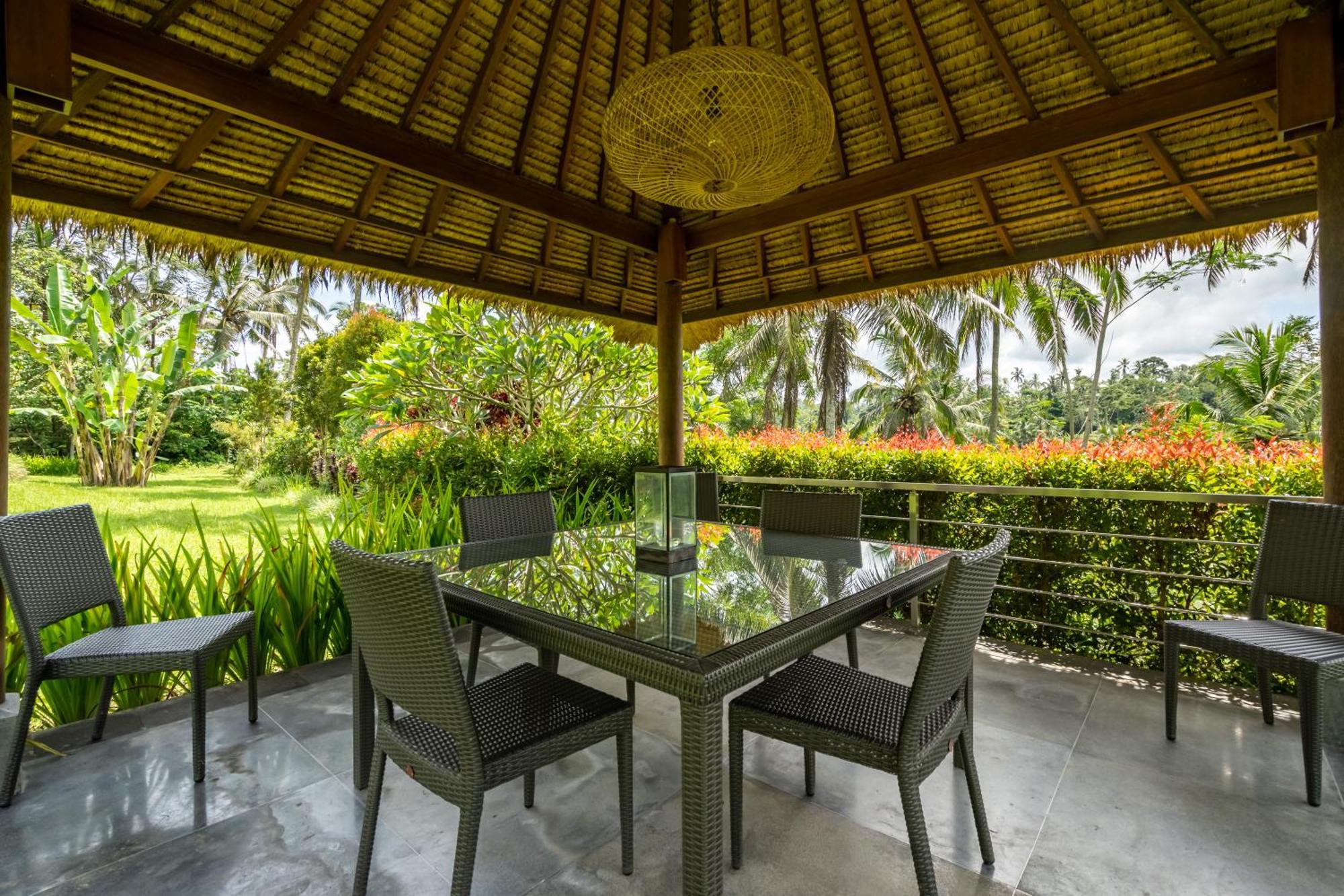 Villa Themma Jungle - Sumptuous 3Br Luxury Villa With Majestic Jungle View North Of Ubud Exterior foto