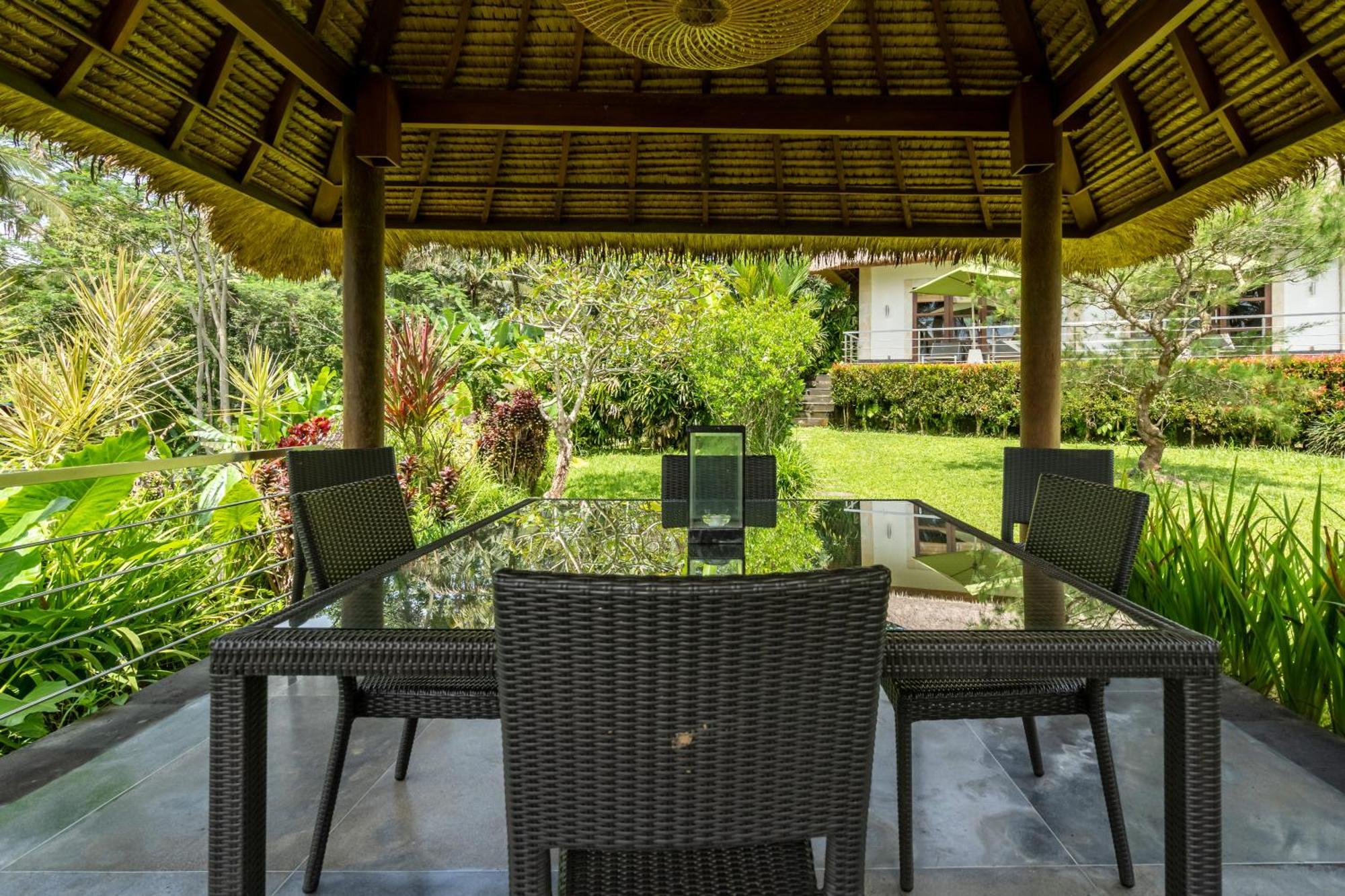 Villa Themma Jungle - Sumptuous 3Br Luxury Villa With Majestic Jungle View North Of Ubud Exterior foto